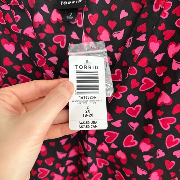 Torrid Women's Black and Pink Heart Print Top - Picture 3 of 8